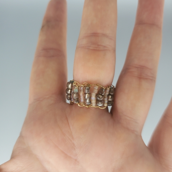 Gold and Peach Beaded Ring - Picture 3 of 8